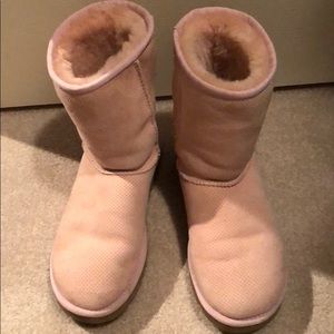 Pink uggs women’s
